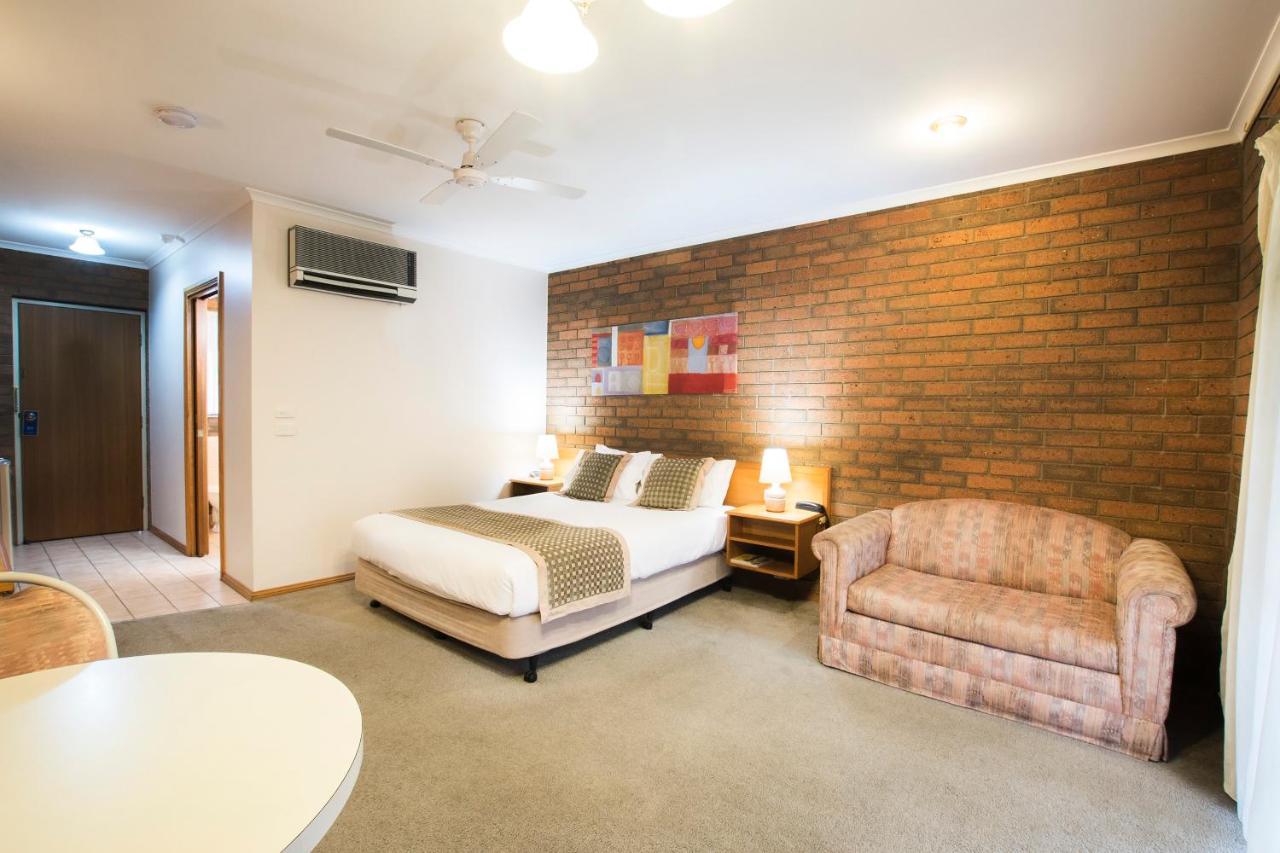 Sportslander Motor Inn โมอามา ภายนอก รูปภาพ